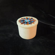 Load image into Gallery viewer, Small Marble Mother of Pearl inlaid Jewelry / Trinket Box (Item# In200002)