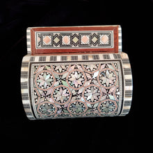 Load image into Gallery viewer, Small Wooden Mother of Pearl inlaid Jewelry / Trinket Box (Item# E1000037)