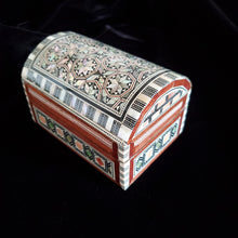 Load image into Gallery viewer, Small Wooden Mother of Pearl inlaid Jewelry / Trinket Box (Item# E1000037)