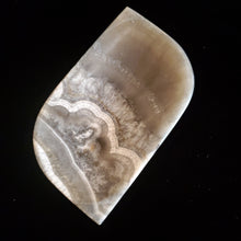 Load image into Gallery viewer, Alabaster Dish (Item# E1000107)