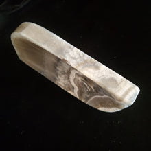 Load image into Gallery viewer, Alabaster Dish (Item# E1000107)