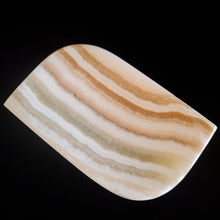 Load image into Gallery viewer, Alabaster Dish (Item# E1000123)