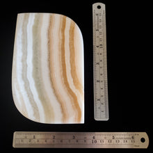 Load image into Gallery viewer, Alabaster Dish (Item# E1000123)