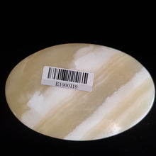 Load image into Gallery viewer, Alabaster Dish (Item# E1000119)