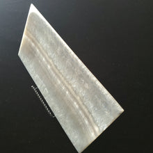 Load image into Gallery viewer, Alabaster Tray (Item# E1000112)