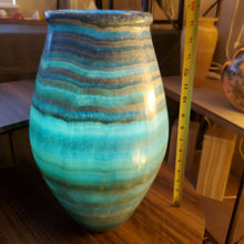 Load image into Gallery viewer, Alabaster Table Lamp (Item# E1000158)