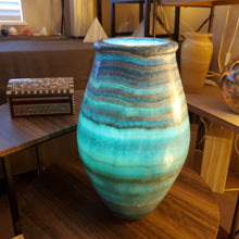 Load image into Gallery viewer, Alabaster Table Lamp (Item# E1000158)