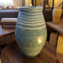 Load image into Gallery viewer, Alabaster Table Lamp (Item# E1000158)