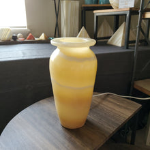 Load image into Gallery viewer, Alabaster Table Lamp (item# E1000052)