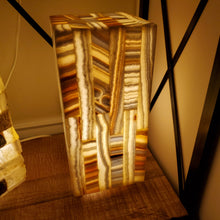 Load image into Gallery viewer, Alabaster Lamp (item# E1000070)