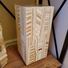 Load image into Gallery viewer, Alabaster Lamp (item# E1000070)