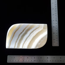 Load image into Gallery viewer, Alabaster Dish (Item# E1000161)