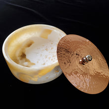 Load image into Gallery viewer, Alabaster Dish with Copper Lid (Item# E1000173)
