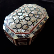 Load image into Gallery viewer, Small Wooden Mother of Pearl inlaid Jewelry / Trinket Box (Item# E1000183)
