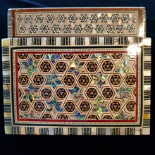 Load image into Gallery viewer, Medium Flat Top Wooden Mother of Pearl inlaid Jewelry / Trinket Box (item# E1000186)