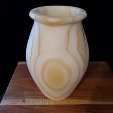 Load image into Gallery viewer, Alabaster Desk Lamp (Item# E1000197)
