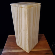 Load image into Gallery viewer, Alabaster Table Lamp (item# E1000056)