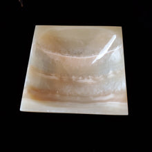 Load image into Gallery viewer, (Item# E1000071) Small Alabaster Square Bowl