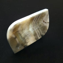 Load image into Gallery viewer, Alabaster Dish (Item# E1000257)