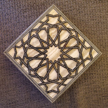 Load image into Gallery viewer, Alabaster Table Lamp (Item# E1000254)