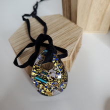 Load image into Gallery viewer, Handmade Murano Glass Pendant (Item# It200011)
