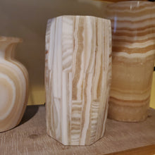 Load image into Gallery viewer, Alabaster Table Lamp (Item# E2000023)