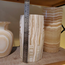 Load image into Gallery viewer, Alabaster Table Lamp (Item# E2000023)