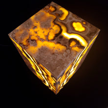Load image into Gallery viewer, Onyx Table Lamp (item# E2000028)
