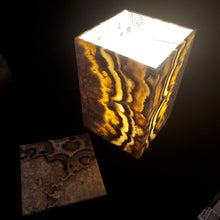 Load image into Gallery viewer, Onyx Table Lamp (item# E2000028)