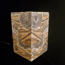 Load image into Gallery viewer, Onyx Table Lamp (item# E2000028)