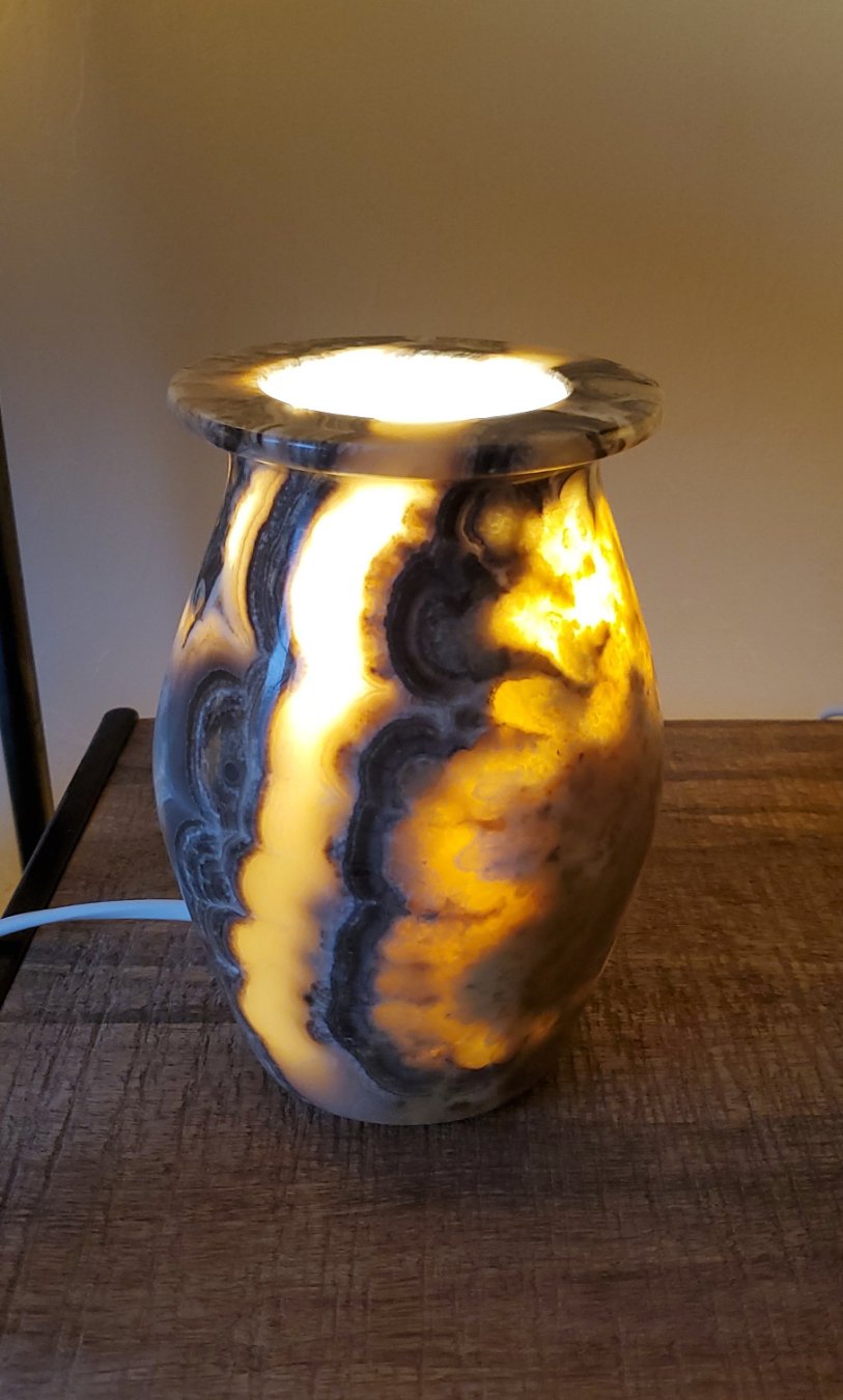 Onyx Desk Lamp (item# E1000058)